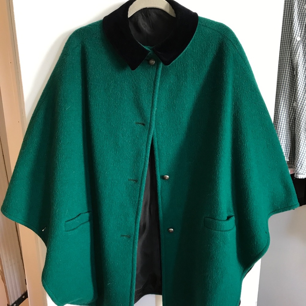 Green wool cape